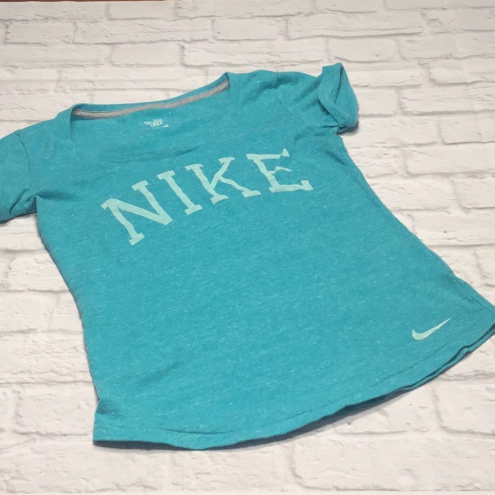 Nike Ladies Short Sleeve T🌺